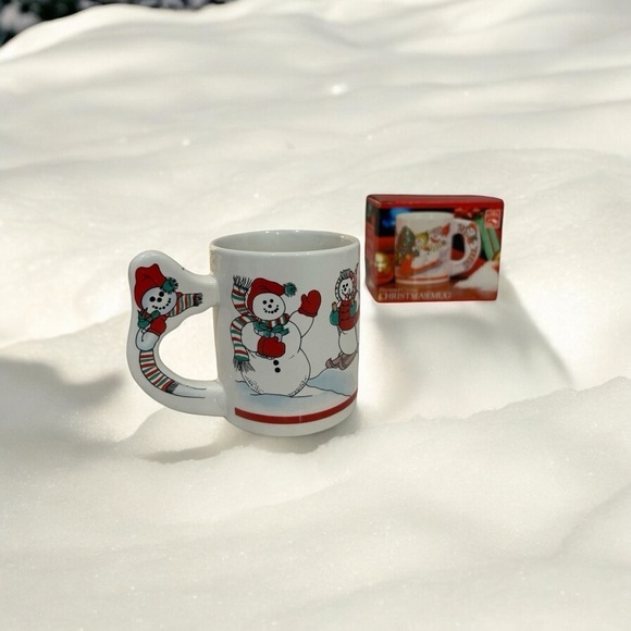 Christmas Mug with Fancy Handle Decorated - New in Box - Picture 4 of 15